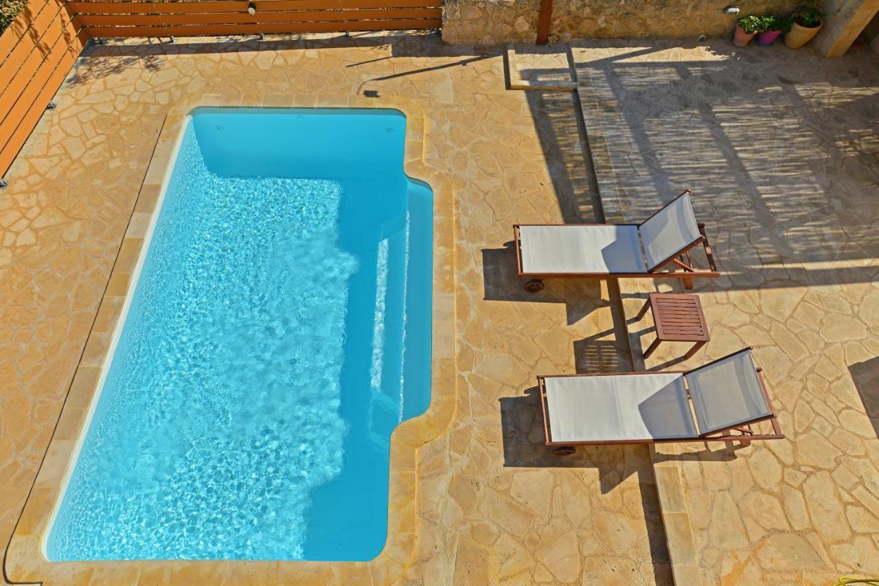 Villa Konstantinos 6 Bedrooms Aegina Bagian luar foto