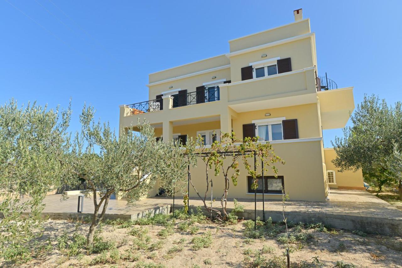 Villa Konstantinos 6 Bedrooms Aegina Bagian luar foto